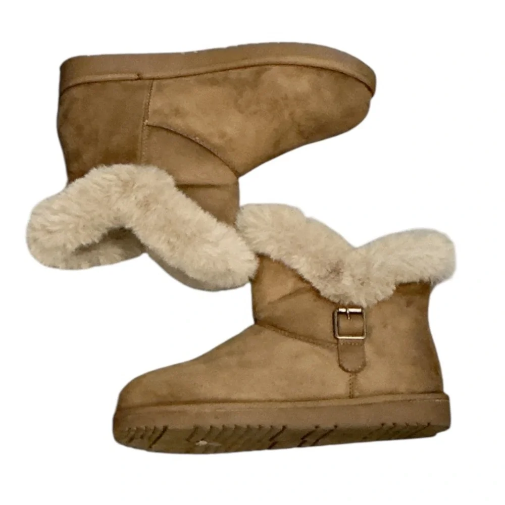 Authentic Jessica Cline warm winter ankle boots sz 9 W